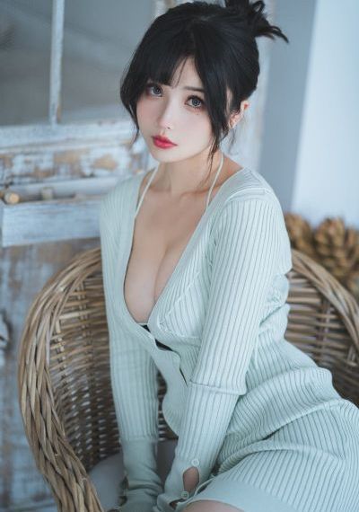 《裸》在线观看_4K电影在线观看