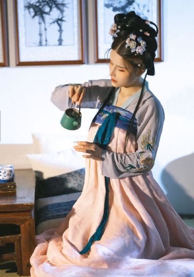 他在丈夫面前_高清电影在线看
