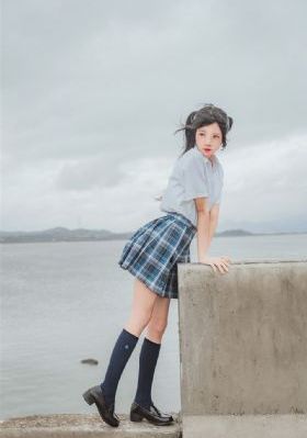 边吃奶边摸下面视频_欧美成人在线